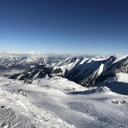 アパート Haus Schmitten - Austrian Alpine Getaways *