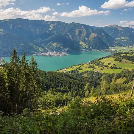Haus Schmitten - Austrian Alpine Getaways アパート