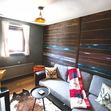 Haus Schmitten – Austrian Alpine Getaways Apartment