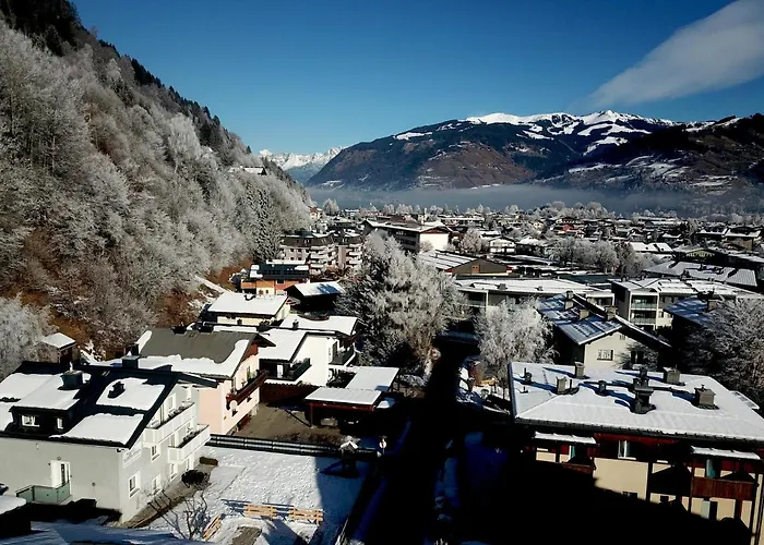 Haus Schmitten - Austrian Alpine Getaways