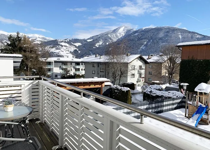 Haus Schmitten - Austrian Alpine Getaways