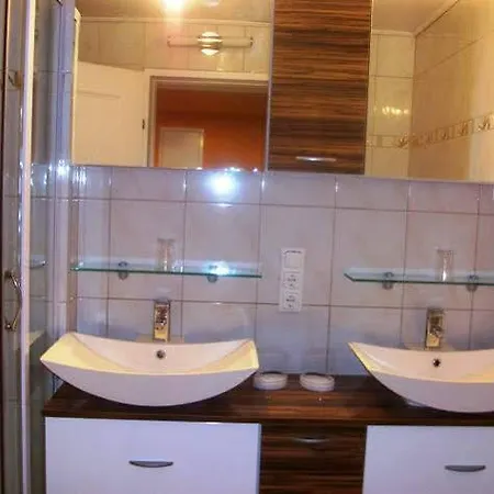 Haus Schmitten - Austrian Alpine Getaways * 젤암제